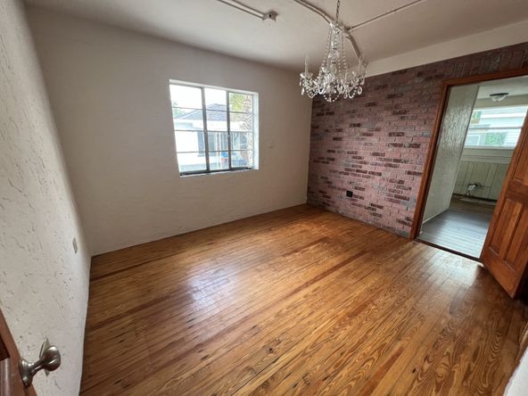 West Tampa Freestanding Building : 2323 W Aileen St, Tampa, FL 33607